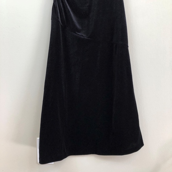 SOLD Vintage Nan Black Velvet Dress - Picture 3 of 8